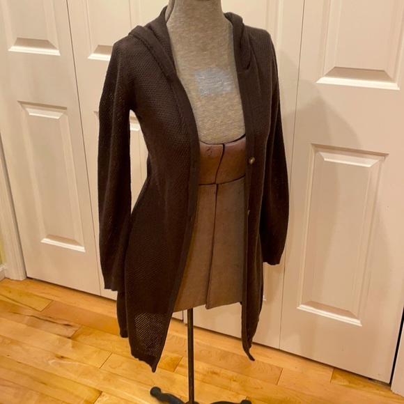 Title nine Sweaters - Title Nine 100% washable wool lightweight long hooded button up cardigan